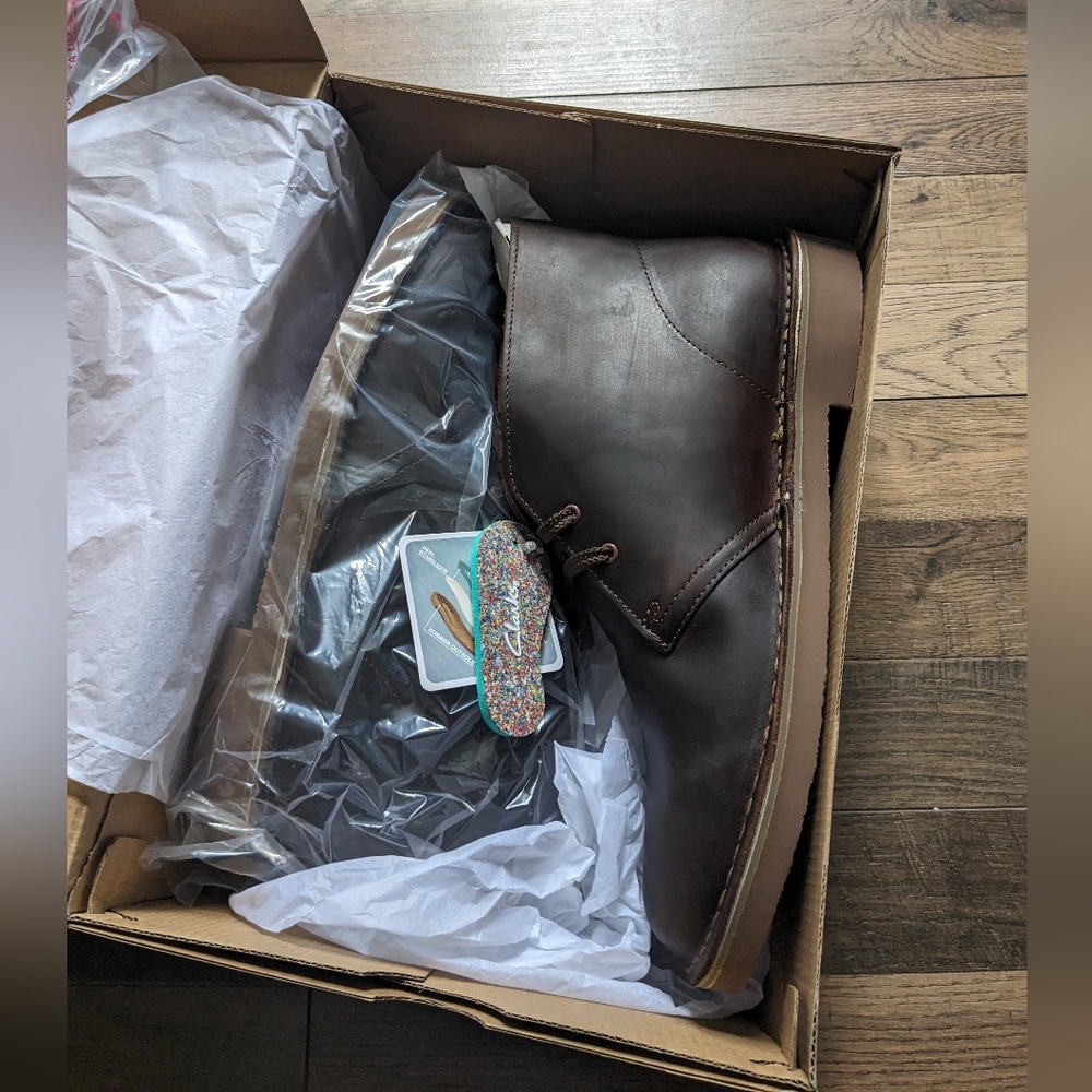 NWT Clark Bushacre Chukka Boots men's 11 NIB